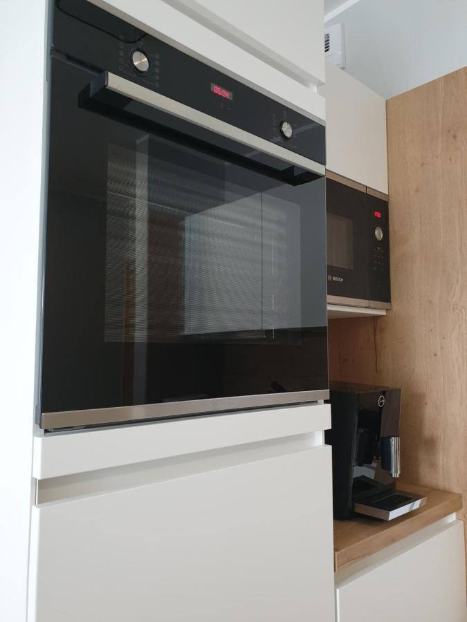 Private Apartment, Aircondition, Hd Tv Pl & De, Wifi, Garage, Fully Equipped, Near Beach Kolobrzeg Exterior photo