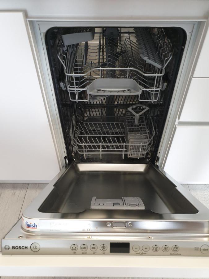 Private Apartment, Aircondition, Hd Tv Pl & De, Wifi, Garage, Fully Equipped, Near Beach Kolobrzeg Exterior photo
